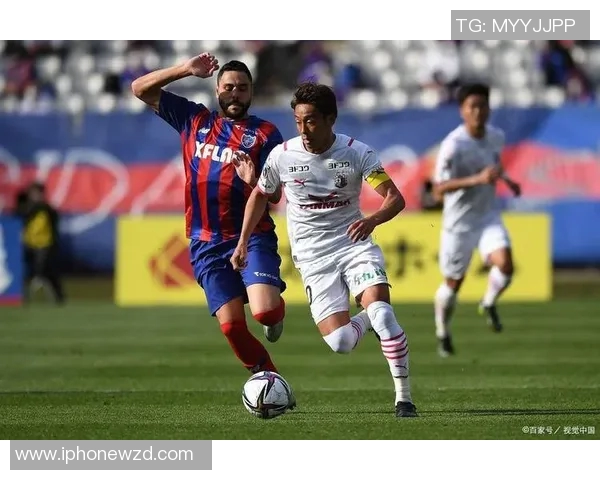 大板樱花与广岛三箭的激烈对决展现日本足球的魅力与激情
